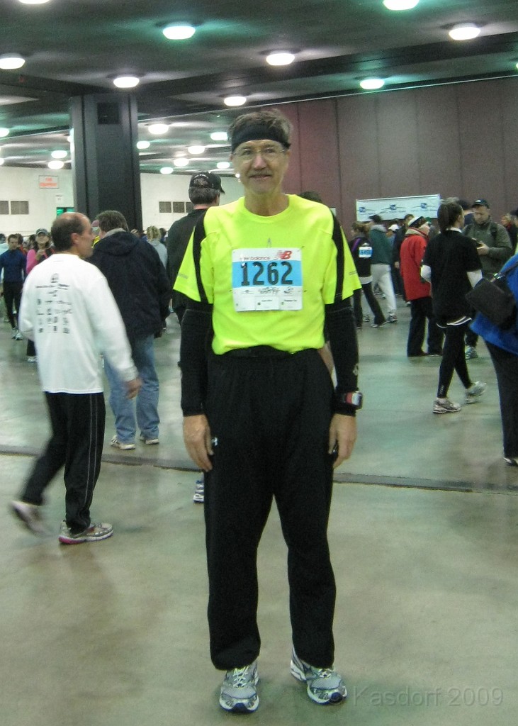 Detroit Turkey Trot 10K 2009 077a.jpg - The 2009 Detroit Turkey trot 10K was run on November 29, 2009. A chilly and blustery day. Lots of costumes and racers though, 12400 strong!